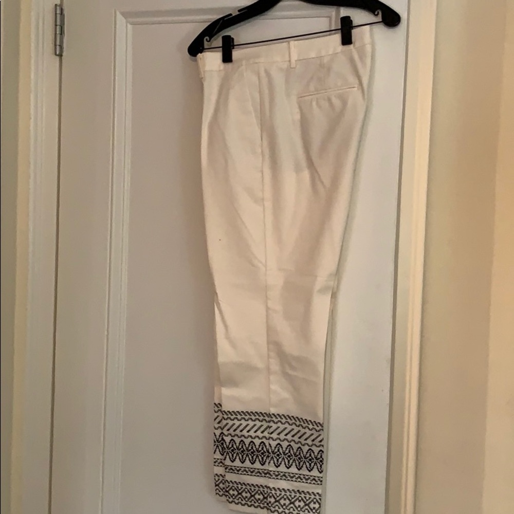 ANN TAYLOR NWOT ivory pants with embroidered hem